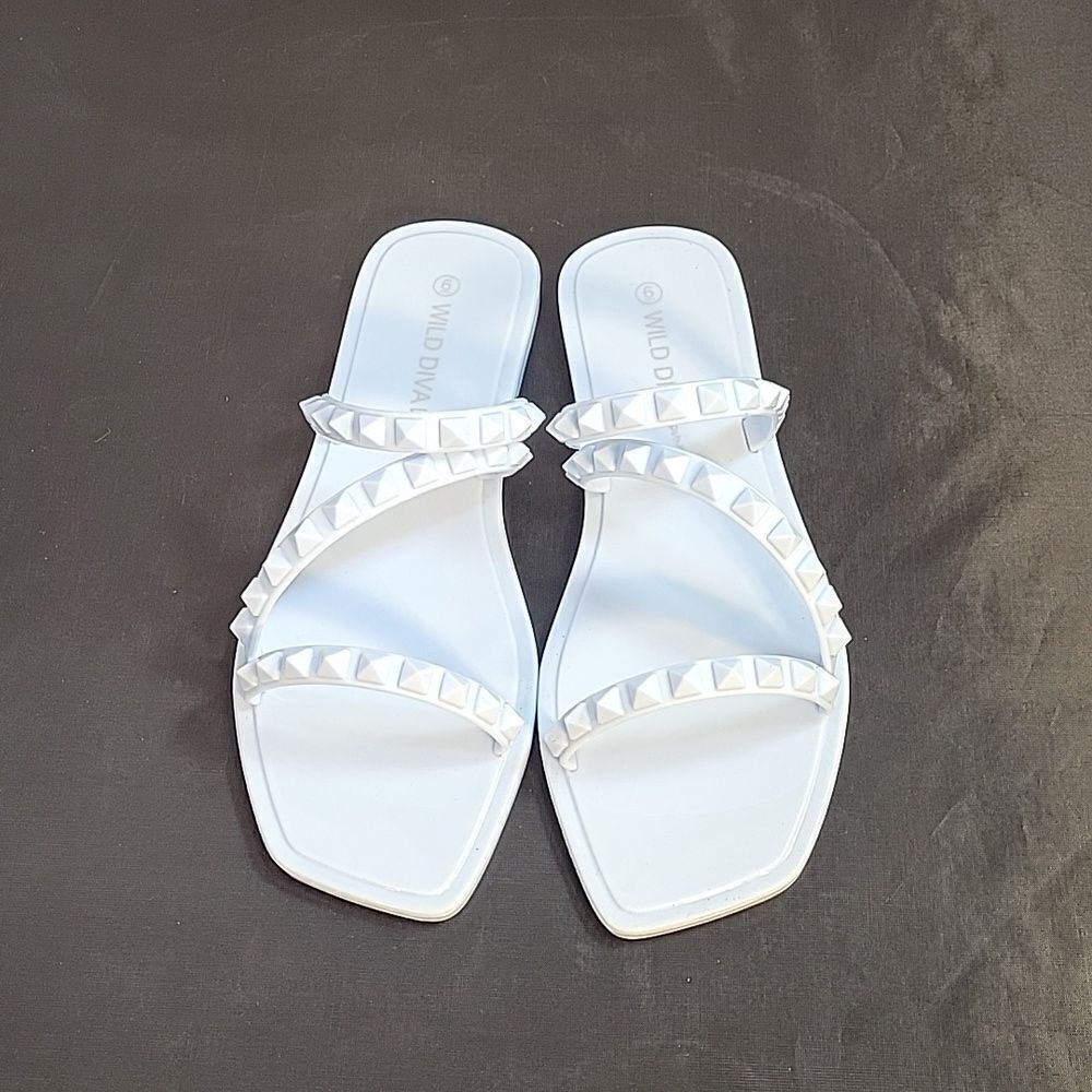 BRAND NEW WILD DIVA JELLY TRIPLE STRAP STUDDED SLIP-ON WOMEN"S SANDAL - Picture 4 of 16